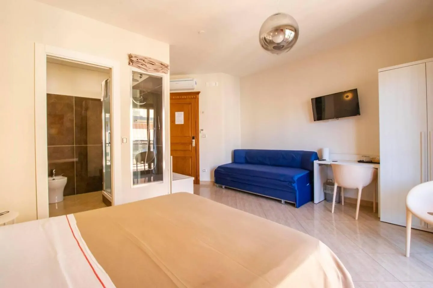 Sonevi Rooms Naples 0*,  Italy