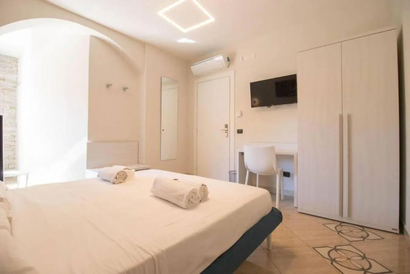 Gasthuis Sonevi Rooms Napels