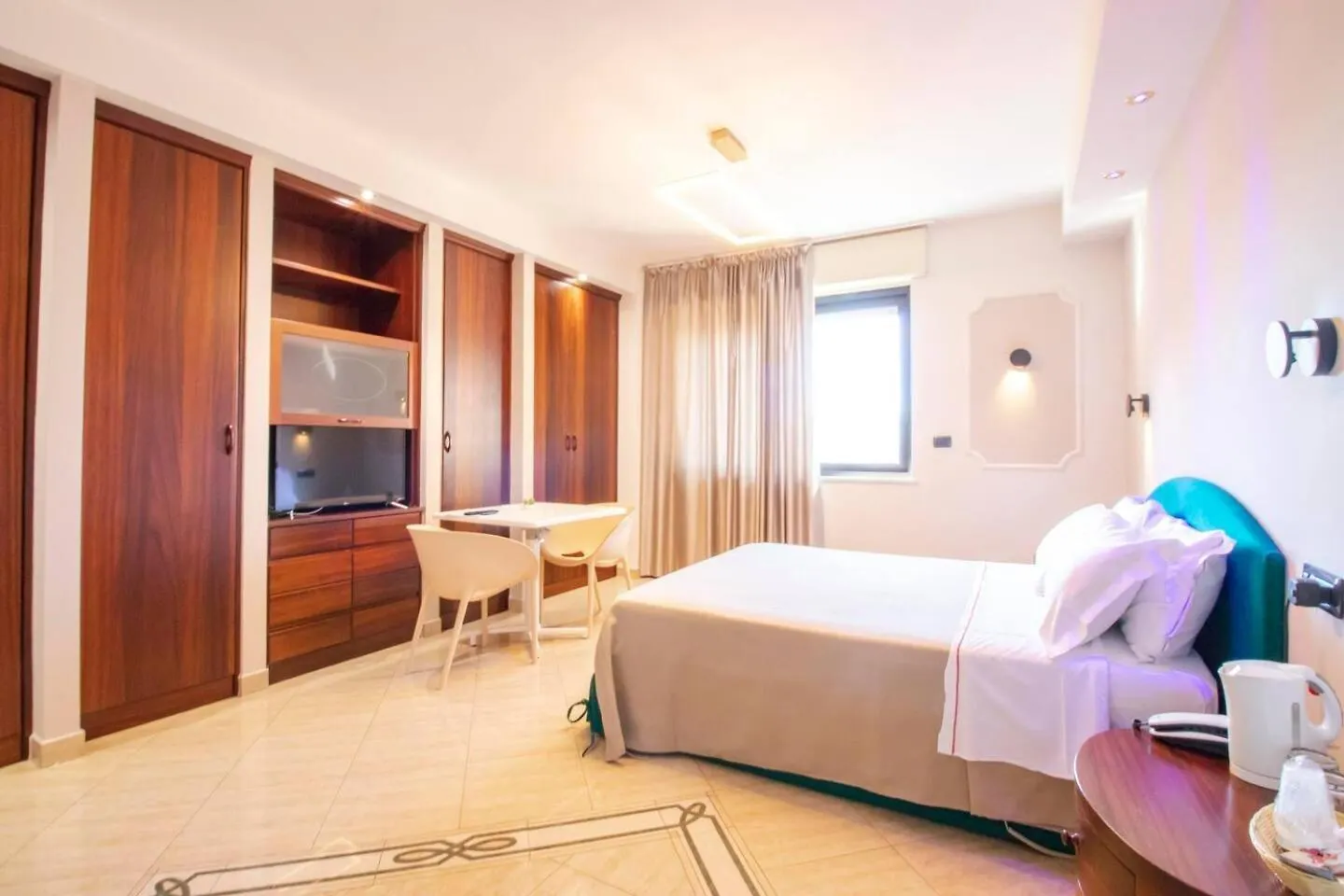 Sonevi Rooms Naples Guest house